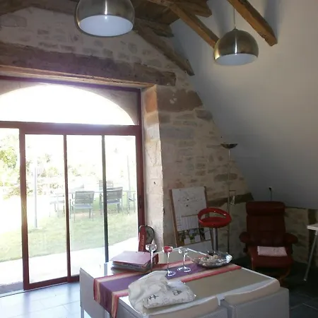 Au Mas De Gamet Bed & Breakfast 3*