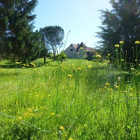 Au Mas De Gamet Bed & Breakfast 3*