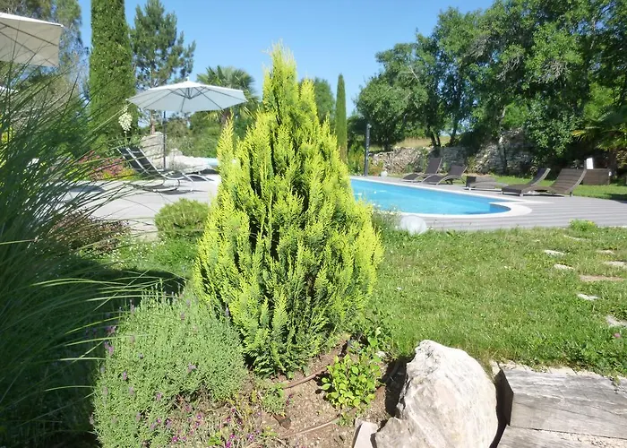 Au Mas De Gamet Bed & Breakfast